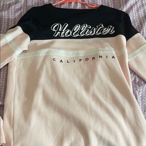 Hollister sweatshirt